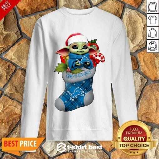 Baby Yoda Hug Detroit Lions Ornament Merry Christmas 2020 Sweatshirt - Design By 1tees.com